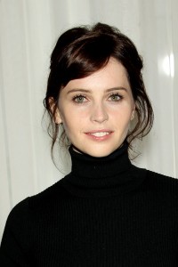 felicity-jones-at-the-theory-of-everything-luncheon-in-new-york_5